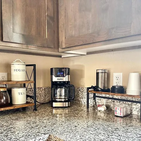 Cheerful New 2 Bedroom Home In Cul De Sac Netflix Medford Esterno foto
