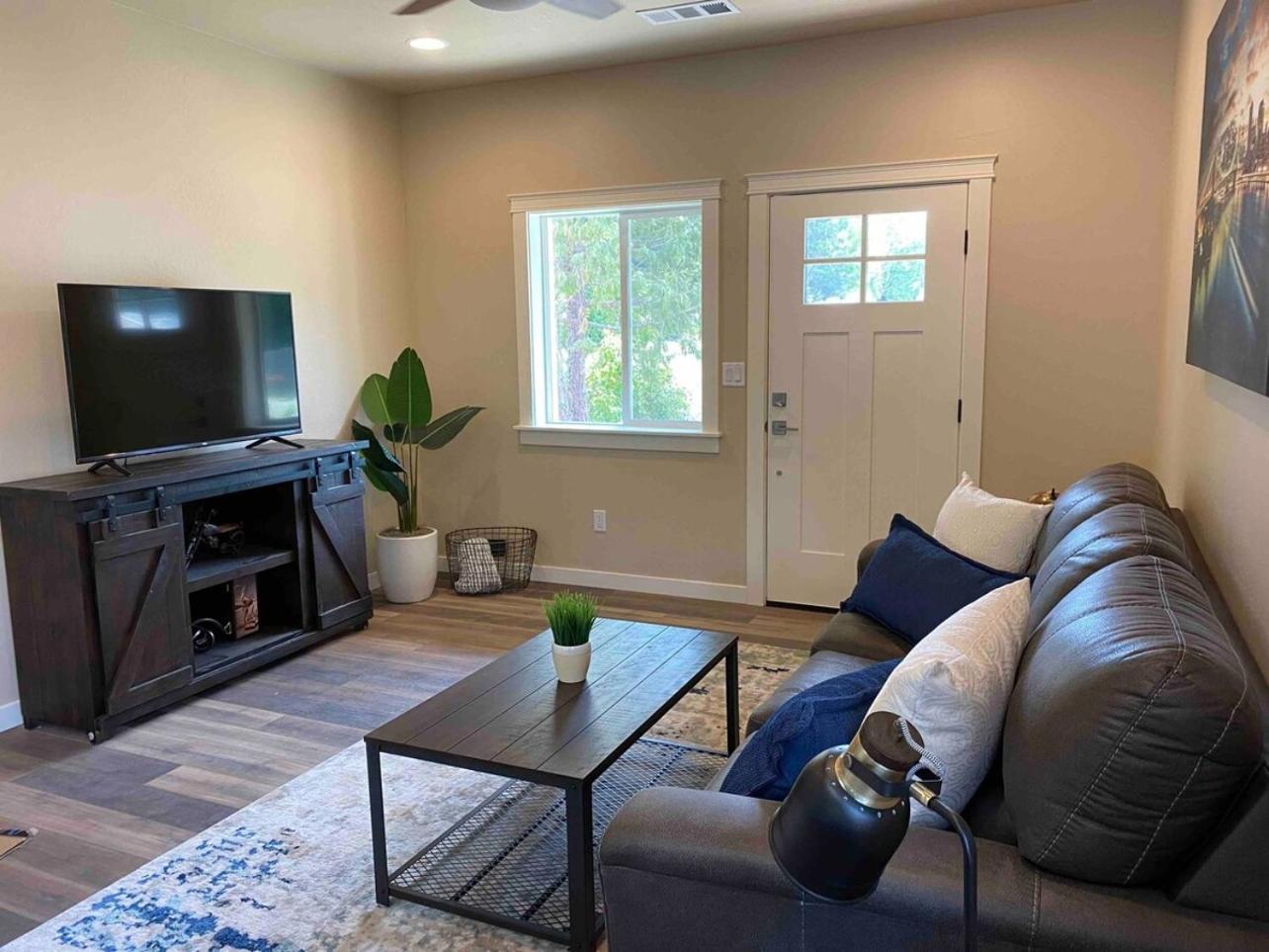 Cheerful New 2 Bedroom In Cul De Sac Netflix Hébergement de vacances