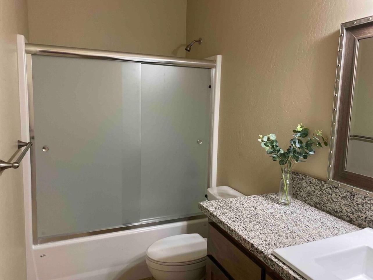 Hébergement de vacances Cheerful New 2 Bedroom In Cul De Sac Netflix Medford